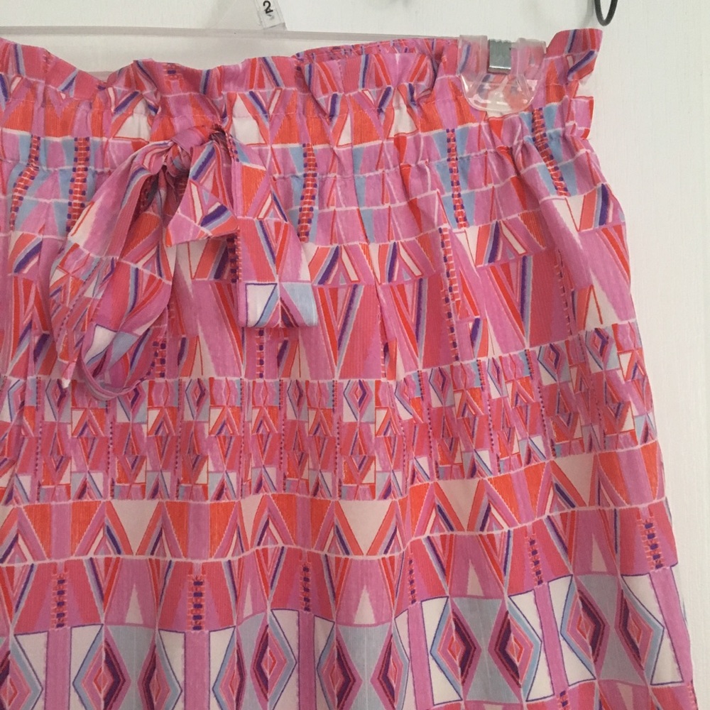 Geometric skirt